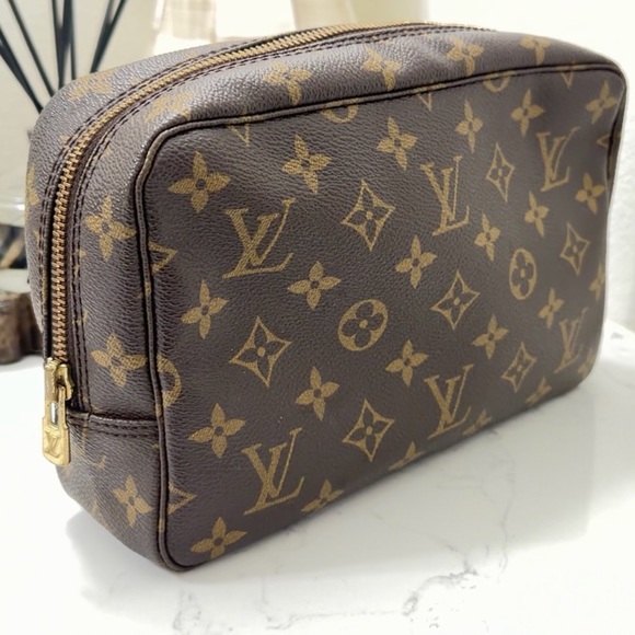 Louis Vuitton Trousse 23/ Cosmetic Pouch - Picture 6 of 15